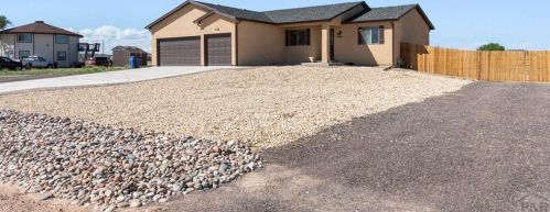 433 Scandia Dr, Pueblo, CO 81007-1304