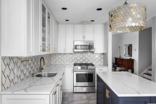 563 Saddle Ridge Rd, Woodsburgh NY  11598-1551 exterior