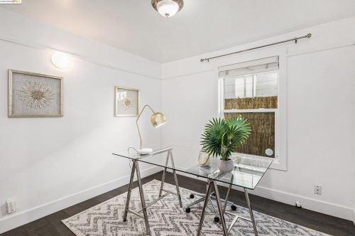 3026 Adeline St, Oakland CA 94608-4412 exterior