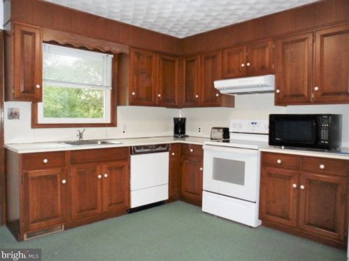 210 Union Hall Rd, Carlisle PA  17013-8387 exterior