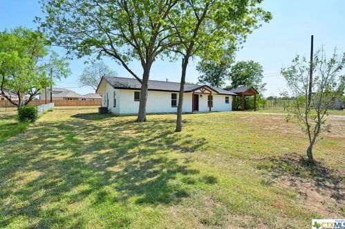 15516 Fm 725, Seguin, TX 78155-8410