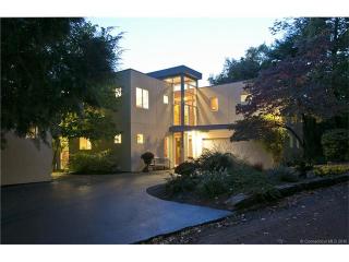 120 Deepwood Dr, New Haven, CT 06517-3452