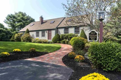 145 Stratham Hts Rd, Stratham NH  03885-2525 exterior