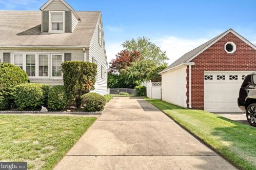 340 Independence Ave, Trenton, NJ 08610-5704