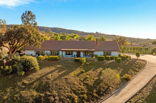 39386 Chaparral Dr, Temecula CA  92592-8822 exterior