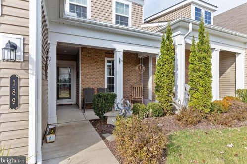 189 Long Point Dr, Fredericksburg, VA 22406-5451