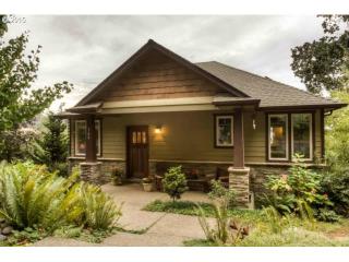 389 Eastview Ln, Silverton, OR 97381-9813