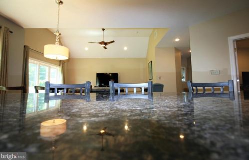 5 Middleton Dr, Trenton NJ exterior