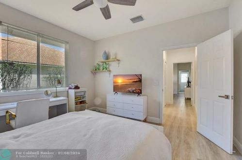 10595 Stonebridge Blvd, Boca Raton FL  33498-2002 exterior