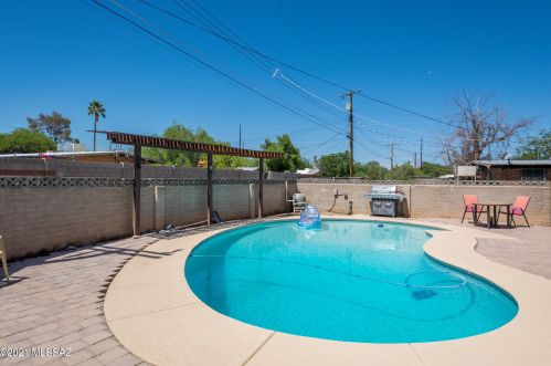 7144 Kingston Dr, Tucson, AZ 85710-1308