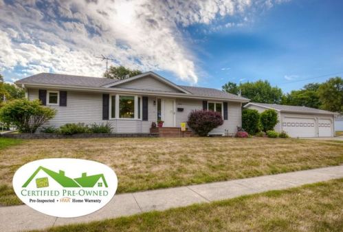 208 G St, Indianola, IA 50125-2205