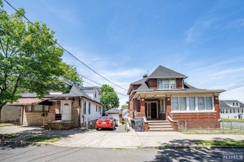 69 Macarthur Ave, Outwater NJ  07026-1520 exterior