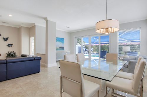 966 Bear Island Cir, West Palm Beach FL  33409-2062 exterior