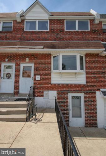 3712 Academy Rd, Philadelphia, PA 19154-2002