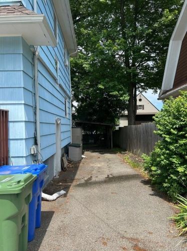39 Prospect Ave, Middletown, NY 10940-4119