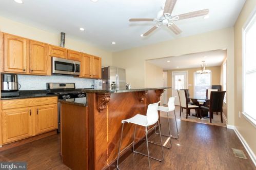 25 Maple Ave, Yardley PA 19067-6642 exterior