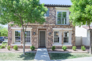 977 Huish Dr, Gilbert, AZ 85296-1484