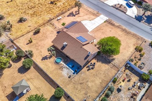 7645 Victoria Ave, Yucca Valley CA  92284-6152 exterior