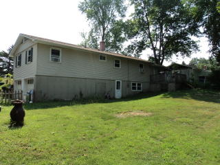4 Douglas Ln, Washington, NJ 07882-2302