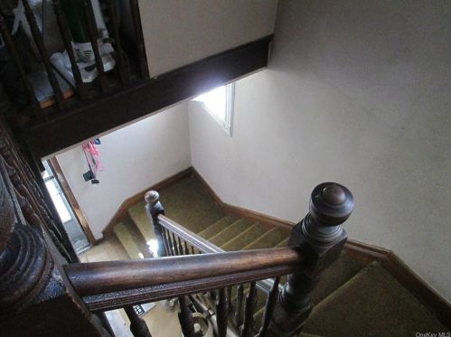 68 Sprague Ave, Middletown NY  10940-5123 exterior