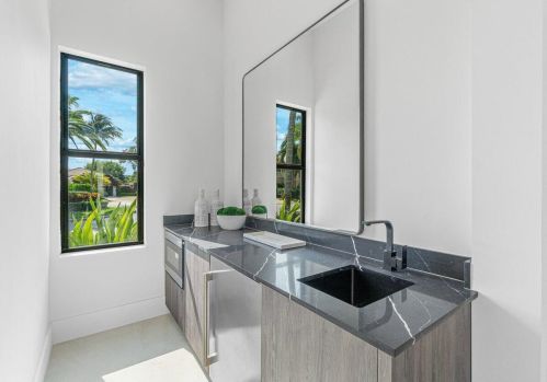 16510 Senterra Dr, Delray Beach FL  33484-6985 exterior