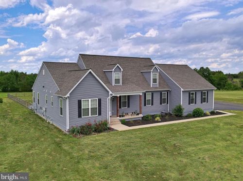 12950 Lemaster Dr, Nokesville VA  20181-2457 exterior