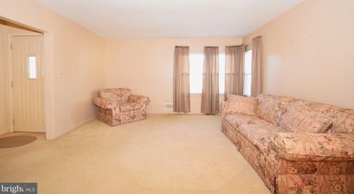4526 Shady Dr, Wilmington, DE 19808-5608