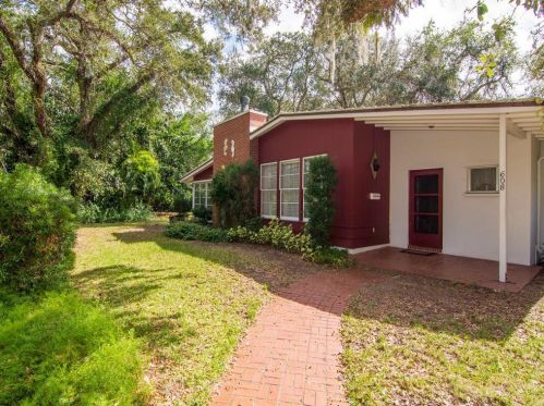 608 Cypress Rd, Vero Beach, FL 32963-1723