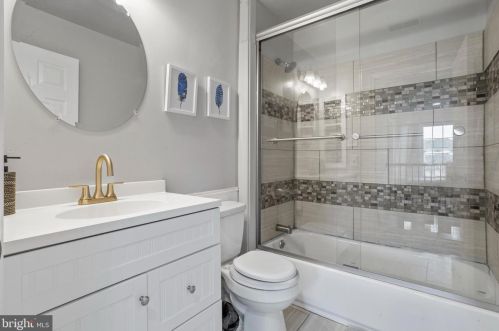 18 Elsworth Dr, Erial NJ  08081-4427 exterior