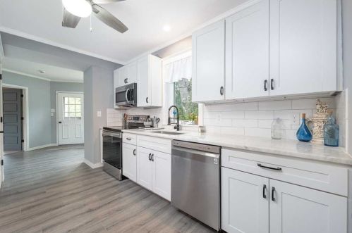 1 Elmwood Ave, Poughkeepsie NY  12603-4101 exterior