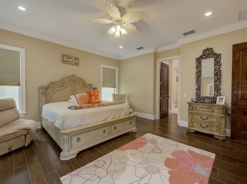 11171 53rd Ave, Saint Petersburg FL  33708-2936 exterior