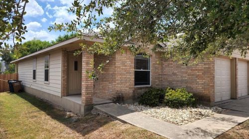 12301 Sky Harbor Dr, Del Valle, TX 78617-3674