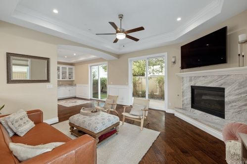 1905 Huntington Ln, Redondo Beach, CA 90278-4219