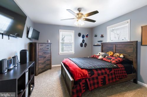 23 Yellowbreeches Rd, Carlisle PA  17015-9174 exterior