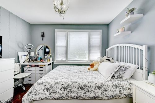 15 5th Ave, Manville NJ  08835-1321 exterior