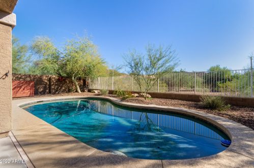 24027 66th Ln, Glendale, AZ 85310-3477