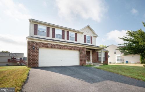 216 Shetland Dr, New Castle DE  19720-8832 exterior