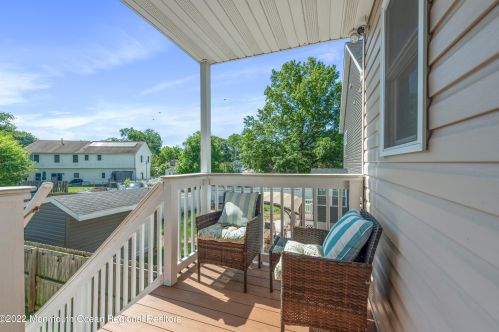 204 Hudson Ave, Middletown NJ  07748-5531 exterior