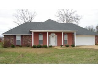 610 Ridge Pl, Jackson MS  39272-6600 exterior