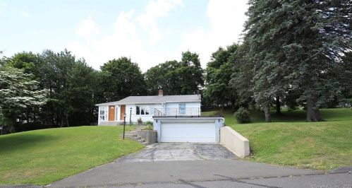 171 Spindle Hill Rd, Waterbury, CT 06716-1728