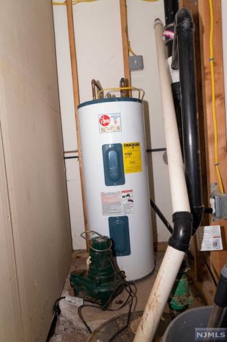 66 3 St, Paterson NJ 07522-1845 exterior