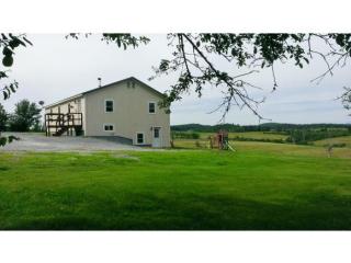 241 Brown Rd, Shoreham, VT 05770-9483