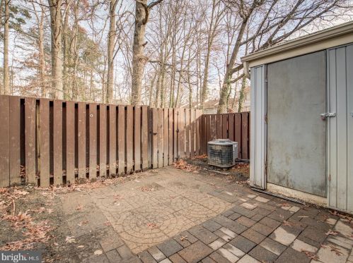 2238 Southgate Sq, Herndon VA  20191-1229 exterior