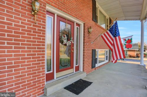 124 Park Pl, Lees Cross Roads, PA 17257-9218