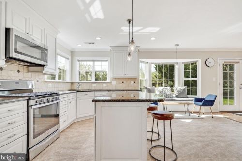 107 Bethal Ct, Leesburg, VA 20175-5048