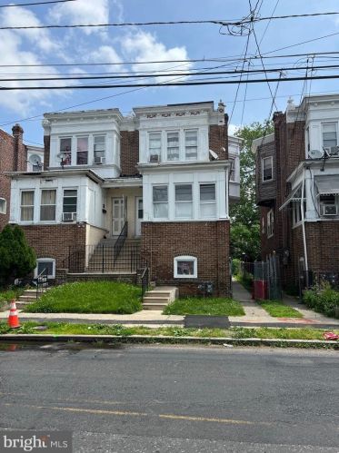 266 27th St, Camden NJ  08105-1138 exterior