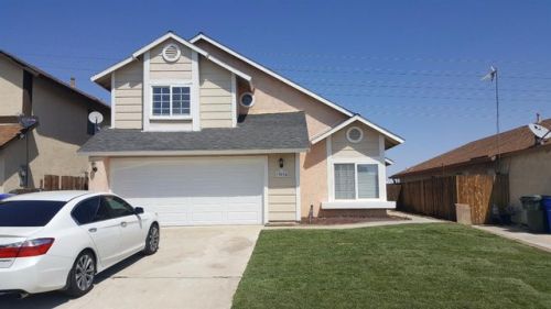 13838 Starshine Dr, Victorville, CA 92392-8557
