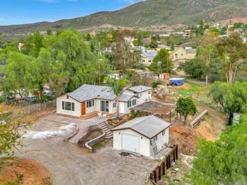 2938 Holly Rd, Alpine CA  91901-1510 exterior