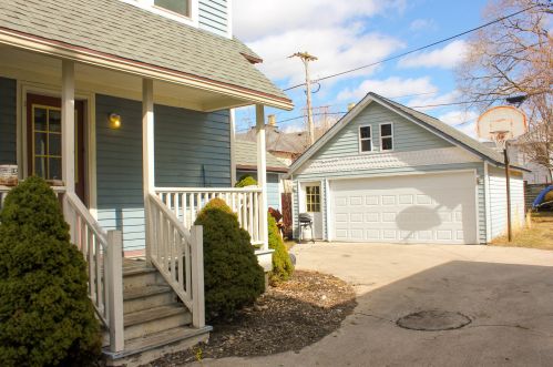 229 Caroline St, Plymouth, WI 53073-1711