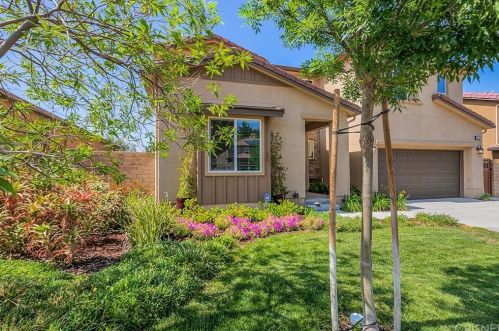 19422 Graham Ln, Santa Clarita, CA 91350-4704